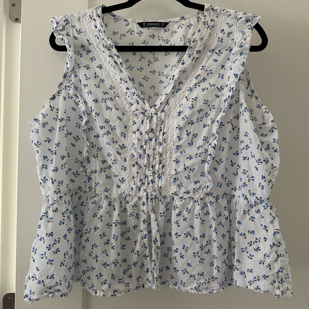 Dunnes White Floral Sleeveless Blouse